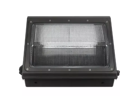 Qual è il processo di installazione per una luce a ciondolo a LED con duro - ...